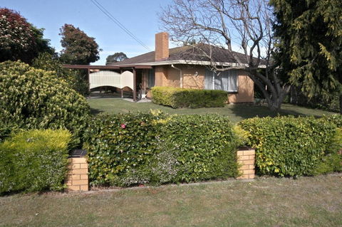 Jacaranda House - Accommodation Directory 0