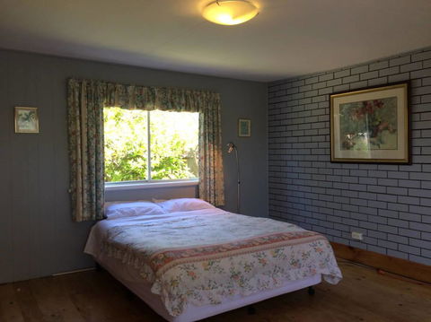 Jacaranda House - Accommodation Directory 8