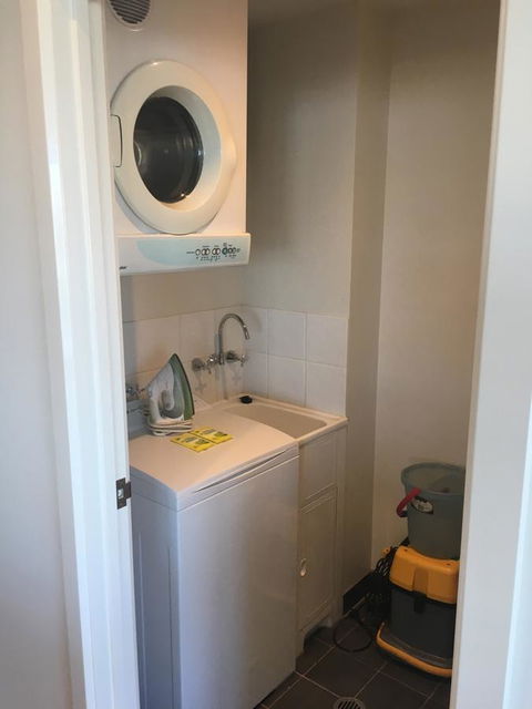 Geelong Waterfront Penthouse Apartment - Accommodation Directory 13