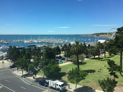 Geelong Waterfront Penthouse Apartment - Accommodation Directory 2