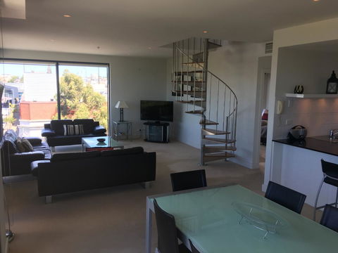 Geelong Waterfront Penthouse Apartment - Accommodation Directory 10