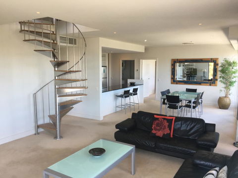 Geelong Waterfront Penthouse Apartment - Accommodation Directory 3