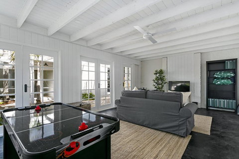 Oasis On Grange - Accommodation Directory 7