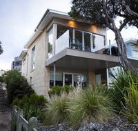 Battery Cove Beach Front Apartment - Accommodation Directory