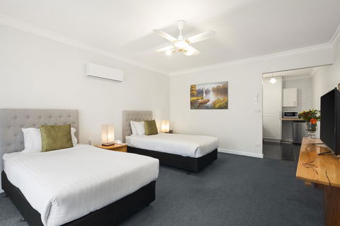 The International Motel Apollo Bay - Accommodation Directory 13