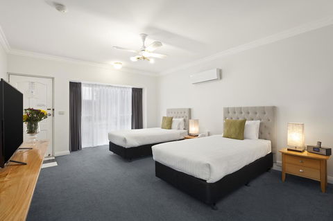 The International Motel Apollo Bay - Accommodation Directory 14