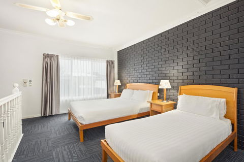 The International Motel Apollo Bay - Accommodation Directory 9