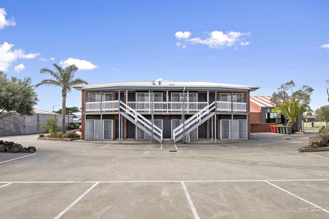The International Motel Apollo Bay - Accommodation Directory 5