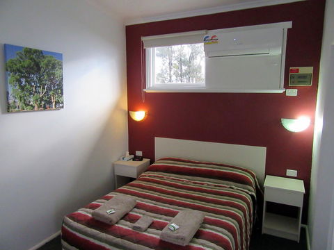 The Highlander Motel - 24HR Check In - Accommodation Directory 10