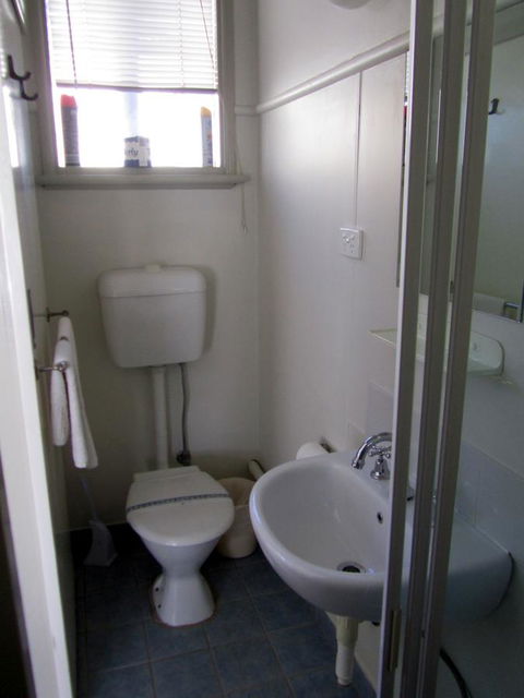 The Highlander Motel - 24HR Check In - Accommodation Directory 29