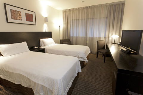 Causeway 353 Hotel - Accommodation Directory 6