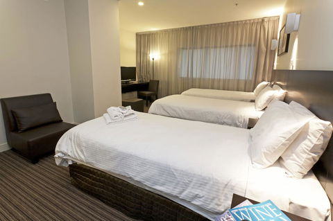 Causeway 353 Hotel - Accommodation Directory 20
