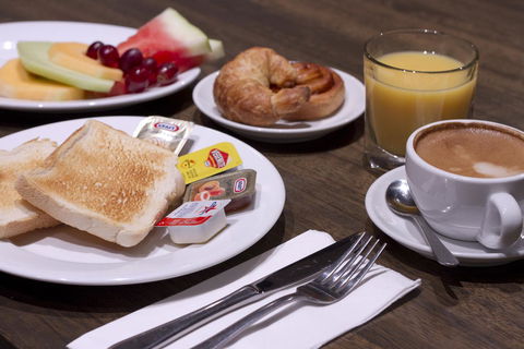 Causeway 353 Hotel - Accommodation Directory 19