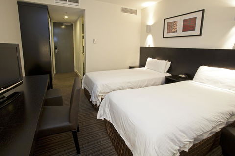 Causeway 353 Hotel - Accommodation Directory 26