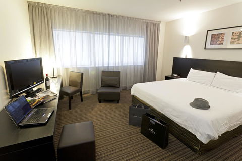 Causeway 353 Hotel - Accommodation Directory 24