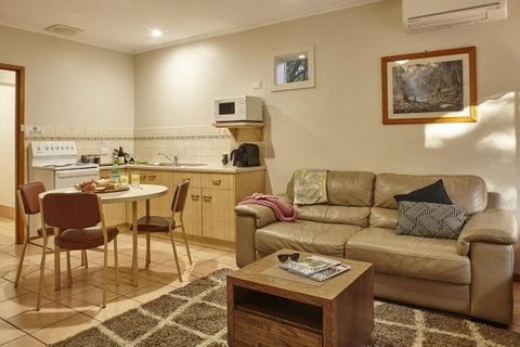 Goldfield Holiday Units - Accommodation Directory 10