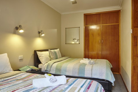 Goldfield Holiday Units - Accommodation Directory 3