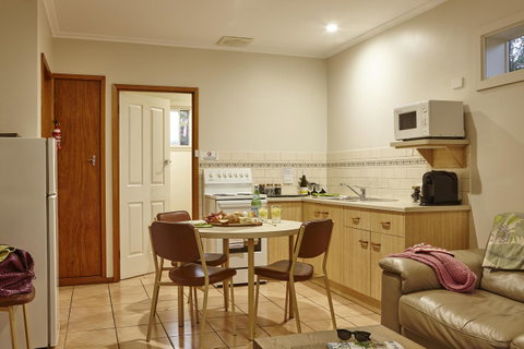 Goldfield Holiday Units - Accommodation Directory 7