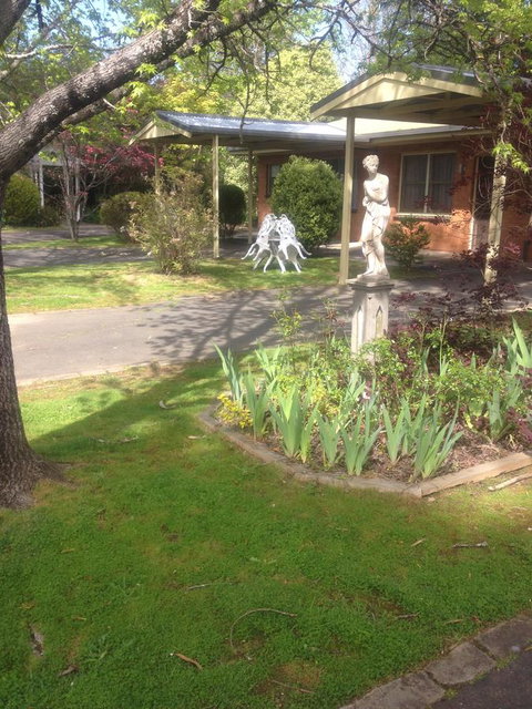 Viewhill Holiday Units - Accommodation Directory 0