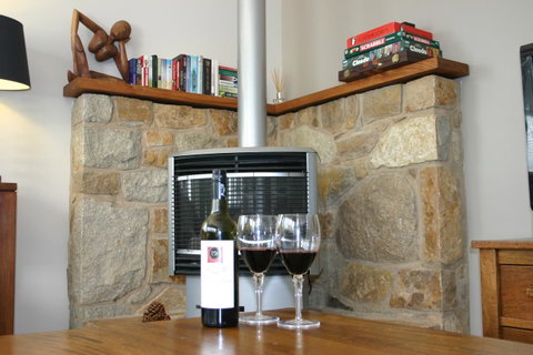 Luxury Abalina Cottages - Accommodation Directory 16