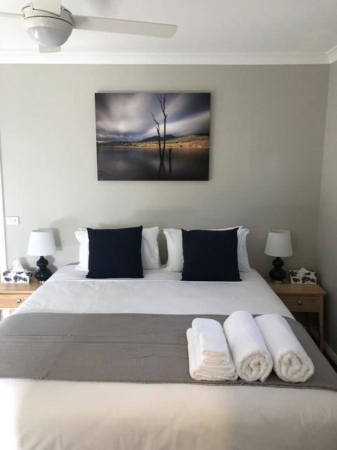 Luxury Abalina Cottages - Accommodation Directory 26