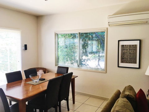 Luxury Abalina Cottages - Accommodation Directory 37