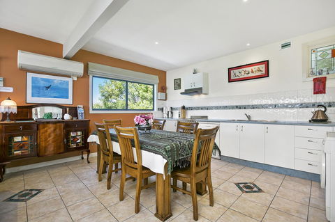 Black Dolphin Beach Penthouse - Accommodation Directory 22