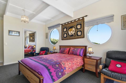 Black Dolphin Beach Penthouse - Accommodation Directory 12