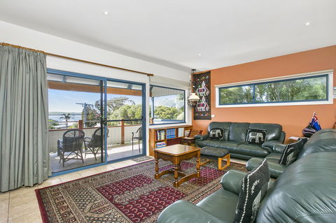 Black Dolphin Beach Penthouse - Accommodation Directory 13