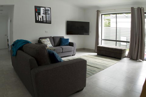 16 King Street - Accommodation Directory 29
