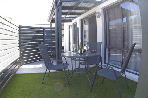 16 King Street - Accommodation Directory 16