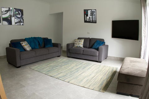 16 King Street - Accommodation Directory 21