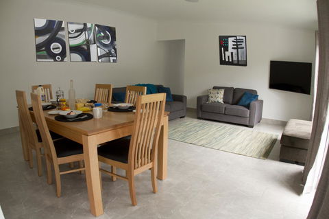 16 King Street - Accommodation Directory 26