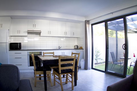 16 King Street - Accommodation Directory 13