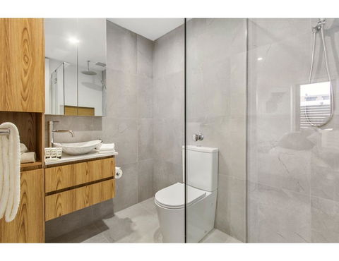 Boutique Apartment In Quiet, Sought-after Suburb - Accommodation Directory 5