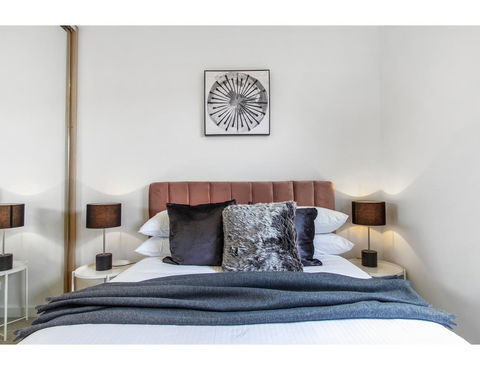 Boutique Apartment In Quiet, Sought-after Suburb - Accommodation Directory 12