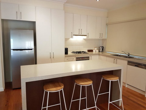 Healesville House - Fig Tree House - Accommodation Directory 5