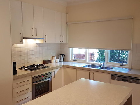 Healesville House - Fig Tree House - Accommodation Directory 6