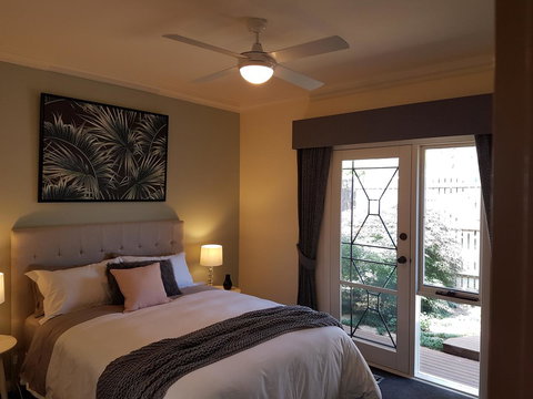 Healesville House - Fig Tree House - Accommodation Directory 10