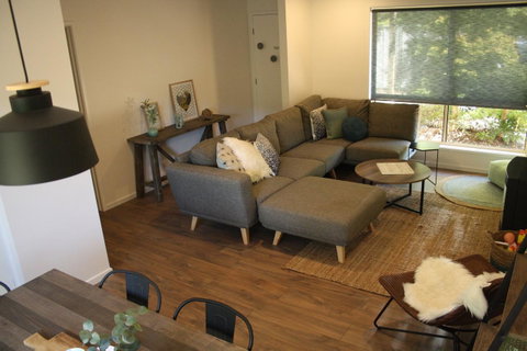 4 Autumn Grove - Accommodation Directory 4