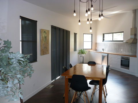 Saje\'s House & Pod - Accommodation Directory 3