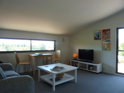 Saje\'s House & Pod - Accommodation Directory 14