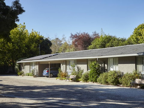 Willow Dene Holiday Apartments - Accommodation Directory 9