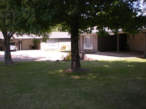 Willow Dene Holiday Apartments - Accommodation Directory 11