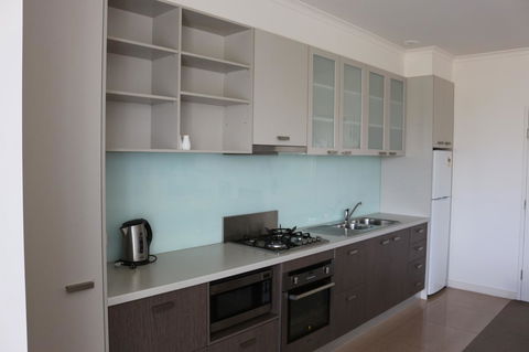 Bairnsdale International - Accommodation Directory 13