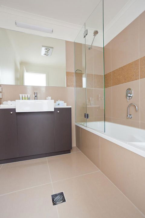 Bairnsdale International - Accommodation Directory 4