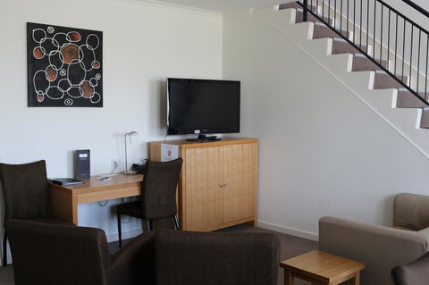 Bairnsdale International - Accommodation Directory 29