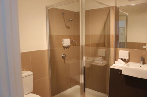 Bairnsdale International - Accommodation Directory 25
