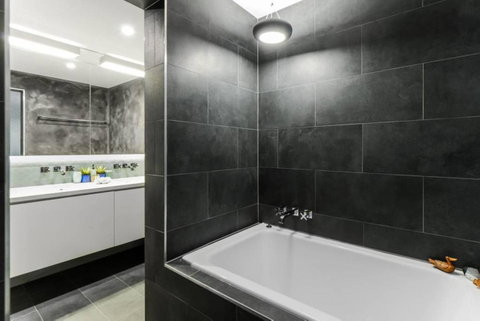 Spacious Designer Warehouse Melbourne CBD Apartment - Accommodation Directory 11