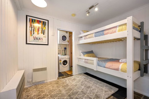 FOUNTAINS 3, Mount Hotham - Accommodation Directory 8